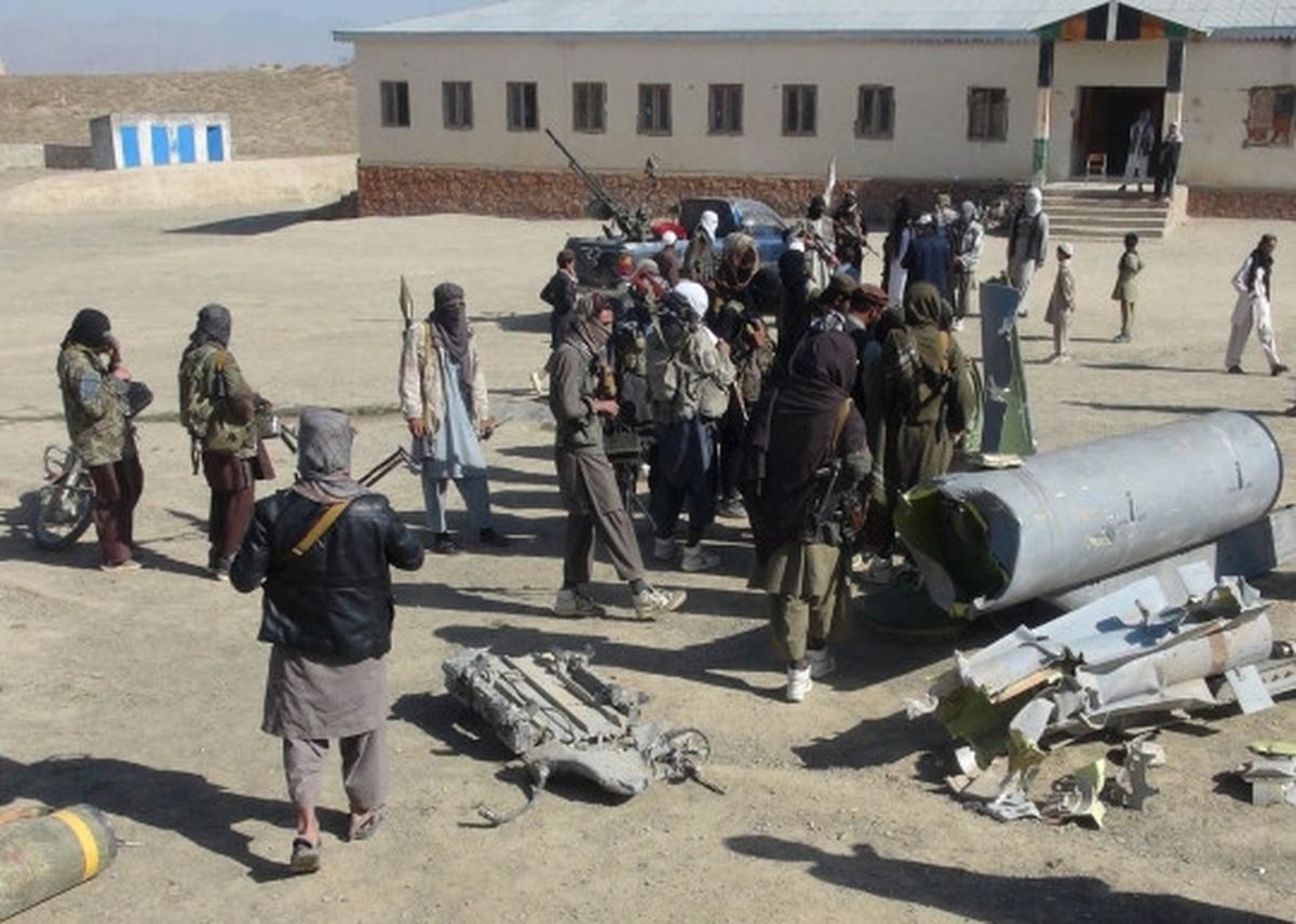 Tangki jet F-16 AS jatuh di Afghanistan jadi tontonan Taliban