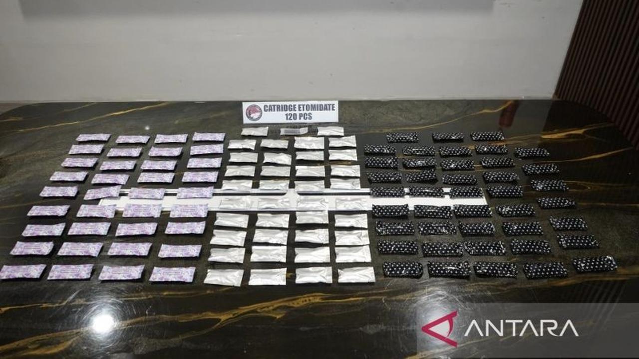 Polda Metro Jaya Gagalkan Peredaran Ratusan Vape Etomidate di Jakarta Barat