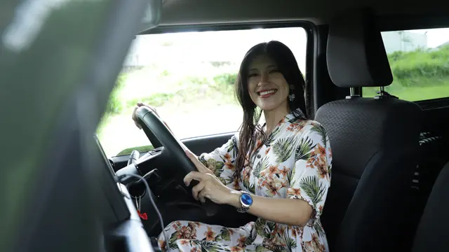 wanita januari menjadi mandiri