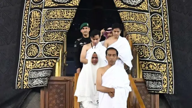Jokowi dan Istri Berangkat Umrah