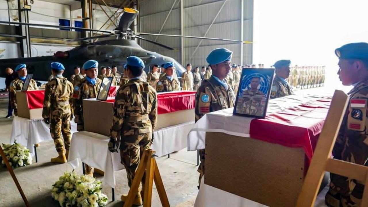 Jenazah Prajurit TNI UNIFIL Tiba di Soetta, Disambut Upacara Penghormatan