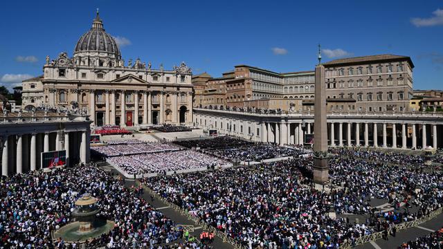 Haru, Jutaan Pasang Mata Saksikan Misa Pemakaman Paus Fransiskus