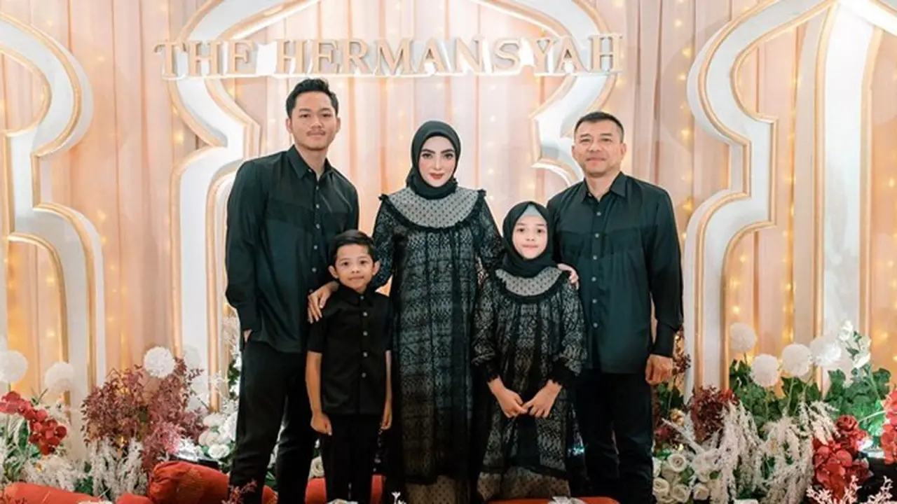 7 Momen The Hermansyah Ajak Karyawan Buka Bersama, Penuh Suka Cita