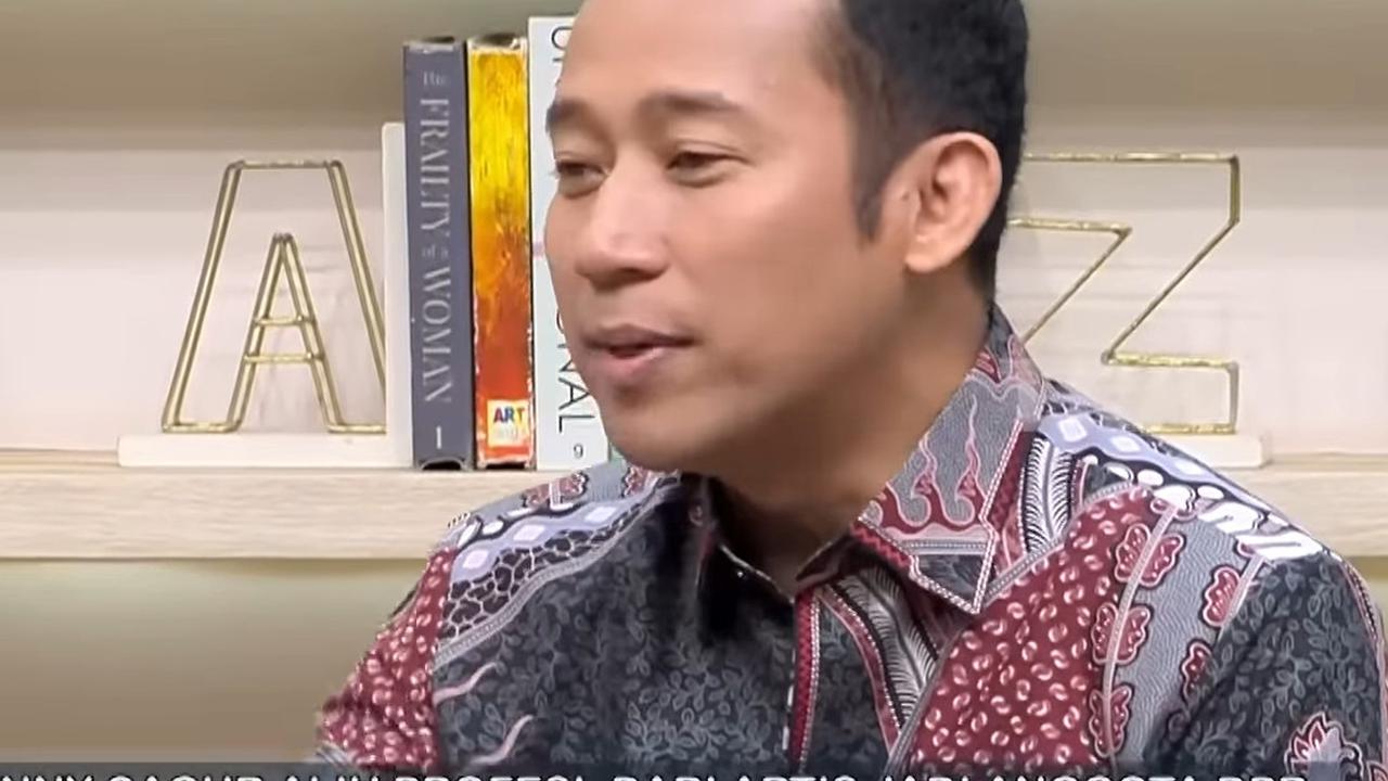 Perbandingan Besaran Gaji Raffi Ahmad Utusan Khusus Presiden & Denny Cagur Jadi Anggota DPR, Siapa Lebih Besar?