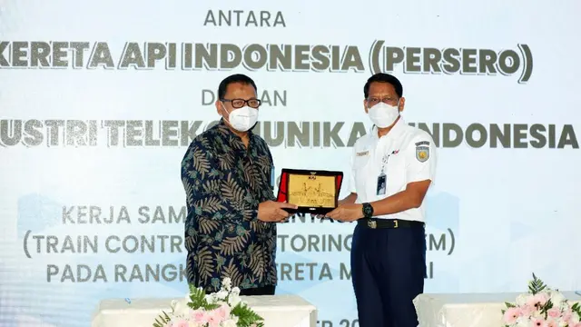 PT KAI menandatangani MoU dengan PT INTI tentang Kerja Sama Implementasi Train Control Monitoring System.