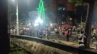 Aparat keamanan memukul mundur masa aksi yang sebelumnya konsentrasi di bundaran air mancur jalan Pahlawan Semarang. (Foto: Liputan6.com/ Felek Wahyu).