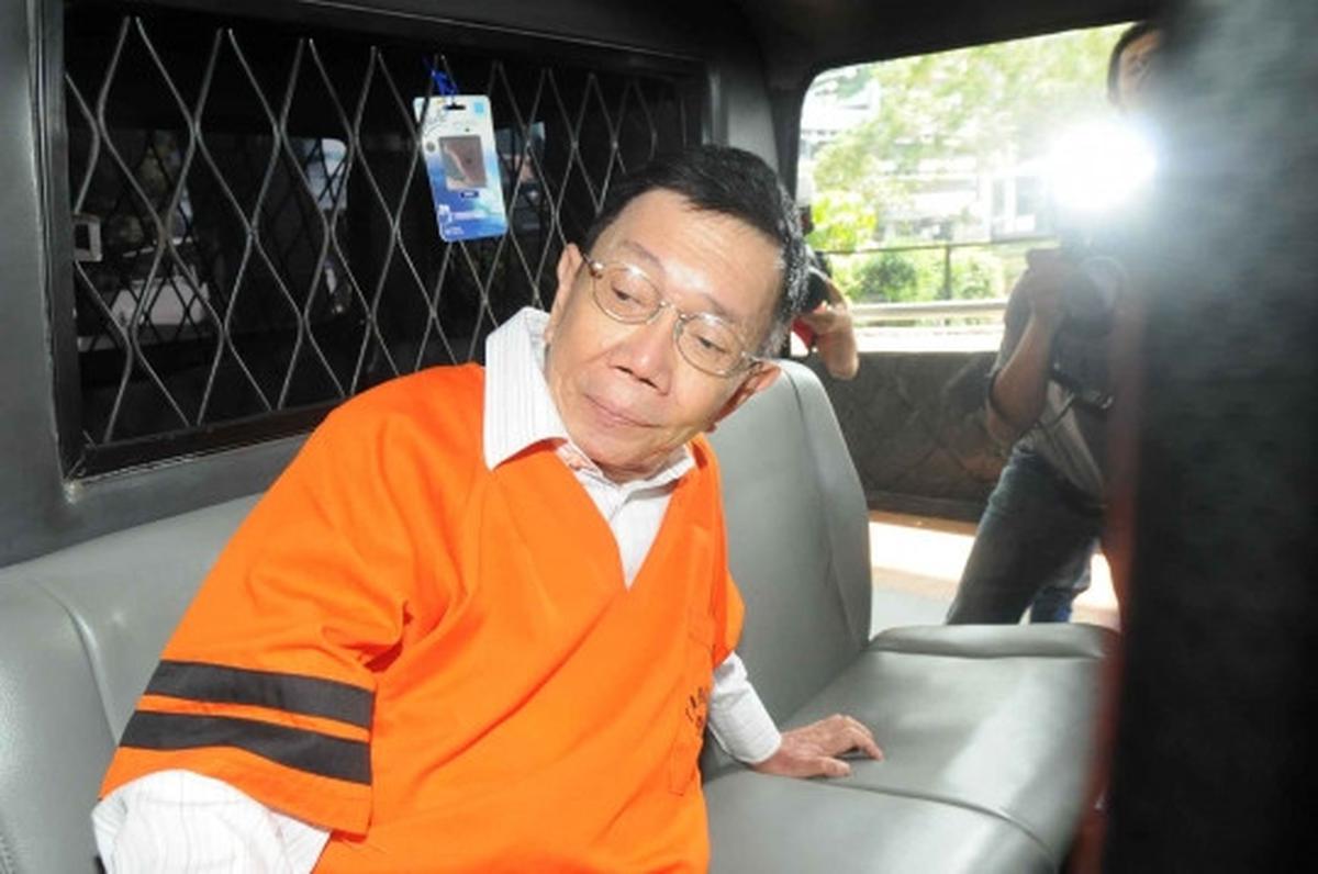 Usai diperiksa KPK, Bos PT Traya Tirta Makassar ini bergaya santai