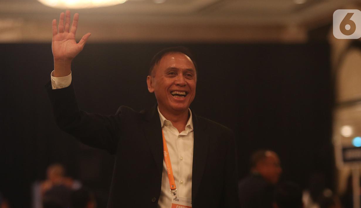 Calon Ketua Umum PSSI Periode 2019-2023 Mochamad Iriawan alias Iwan Bule menghadiri Kongres Luar Biasa (KLB) Pemilihan PSSI di Jakarta, Sabtu (2/11/2019). Agenda utama KLB PSSI ini adalah memilih ketua umum, dua wakil ketua umum, dan 12 orang komite eksekutif (exco). (Liputan6.com/Herman Zakharia)