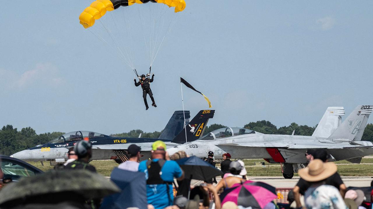 FOTO: Aksi Thunderbirds AU AS Hibur Penonton di Langit Maryland