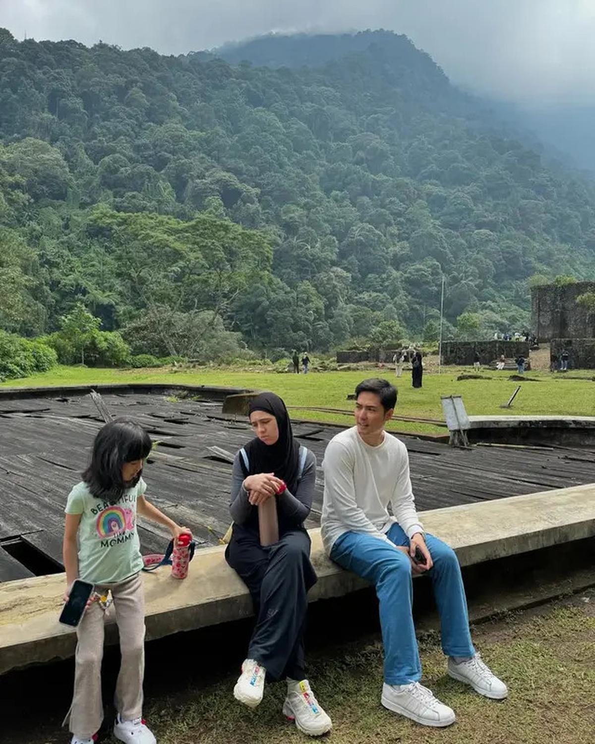 7 Potret Nycta Gina di Gunung Puntang, Napak Tilas Stasiun Radio Malabar