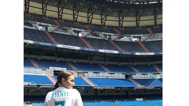 Rianti Cartwright