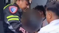 Seorang perempuan berinisial SAM (23) membakar rumah kontrakan yang dihuni ayah kandungnya, Eban Junaedi, di Kampung Dipawangi, Kelurahan Sawahgede, Cianjur, Selasa, 29 September 2026. (Liputan6.com/Fira Syahrin)