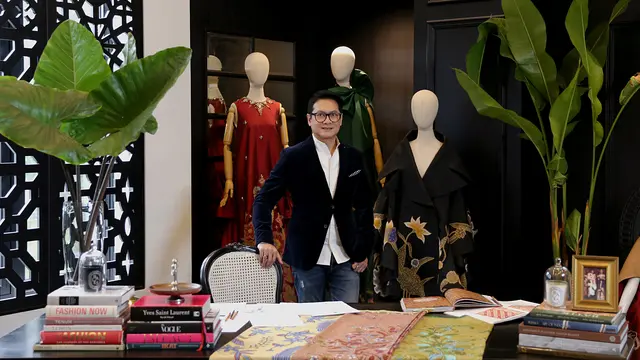 Melihat Koleksi Terbaru Batik Kudus dari Denny Wirawan dalam Virtual Fashion Show