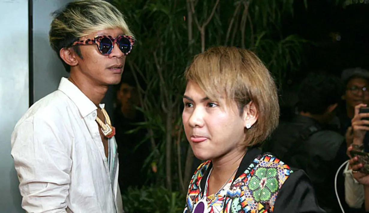 Tak seperti mantan pasangan suami istri lainnya yang biasanya setelah cerai hubungannya menjadi tak baik. Berbeda dengan Aming dan Evelyn, yang justru setelah cerai hubungannya semakin membaik. (Nurwahyunan/Bintang.com)