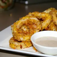 Cumi goreng yang jadi favorit di Warung Hana 