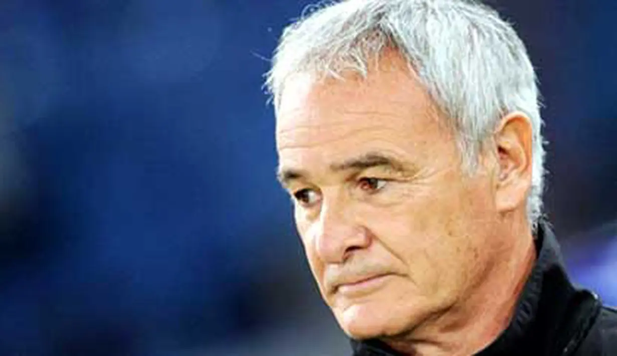Ekspresi pelatih AS Roma Claudio Ranieri di laga penyisihan Grup E Liga Champions melawan Bayern Muenchen di Olimpico, Roma, 23 November 2010. AFP PHOTO / ALBERTO PIZZOLI 