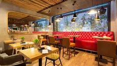 Belanja dan Makan di Restoran Punya Pajak Berbeda, Ini Penjelasannya