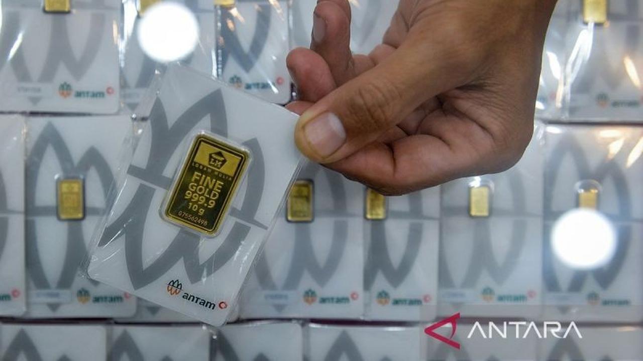Harga Emas Antam Anjlok Rp43.000 Hari Ini, Cek Rinciannya!