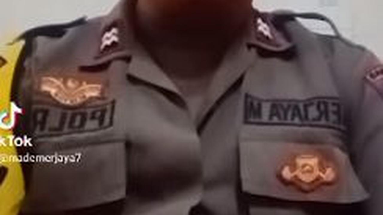 "Saya ngga mengerti apa syarat dari kriteria khusus," lanjutnya. <br>