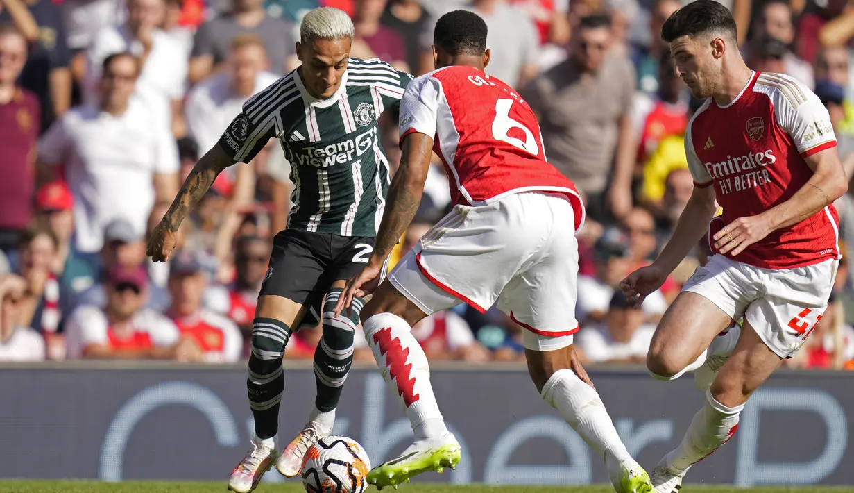 Sementara MU turun ke urutan sebelas lewat catatan enam poin. (AP Photo/Kirsty Wigglesworth)