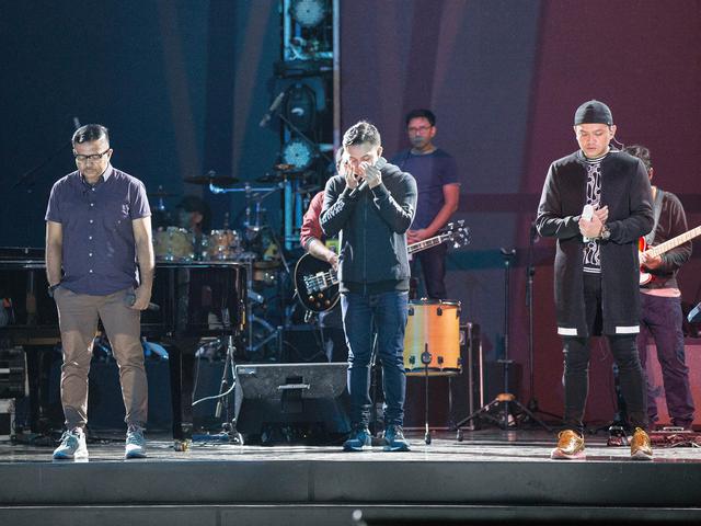Lirik Lagu Kahitna Rahasia Cintaku News Entertainment Fimela Com A terkadang kau beri harapan. lirik lagu kahitna rahasia cintaku
