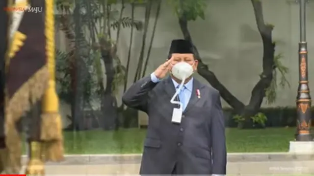 Masker Menteri Pertahanan (Menhan) Prabowo Subianto yang menarik perhatian.