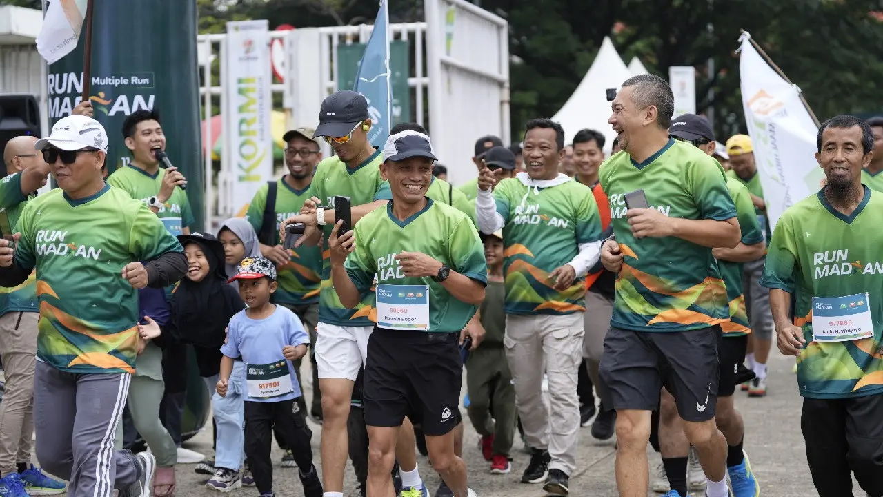 Runmadhan BMH menggabungkan olahraga lari dan kepedulian sosial dengan berbagi donasi paket buka puasa. Ikuti acara ini untuk menyambut Ramadhan dengan semangat sehat dan berbagi kebaikan. (Foto: ist)
