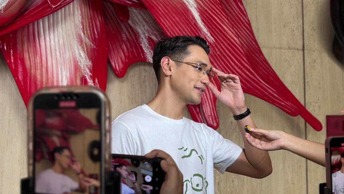 Afgan Hidupkan Lagi Era Sad Boy Lewat Lagu Kacamata