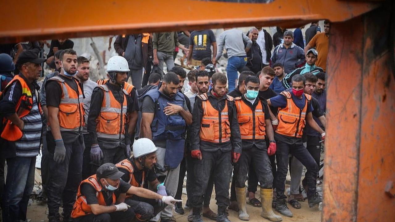 Pasukan Pertahanan Sipil Gaza Mulai Mencari 10.000 Mayat Warga Korban Genosida Israel yang Masih Tertimbun Reruntuhan