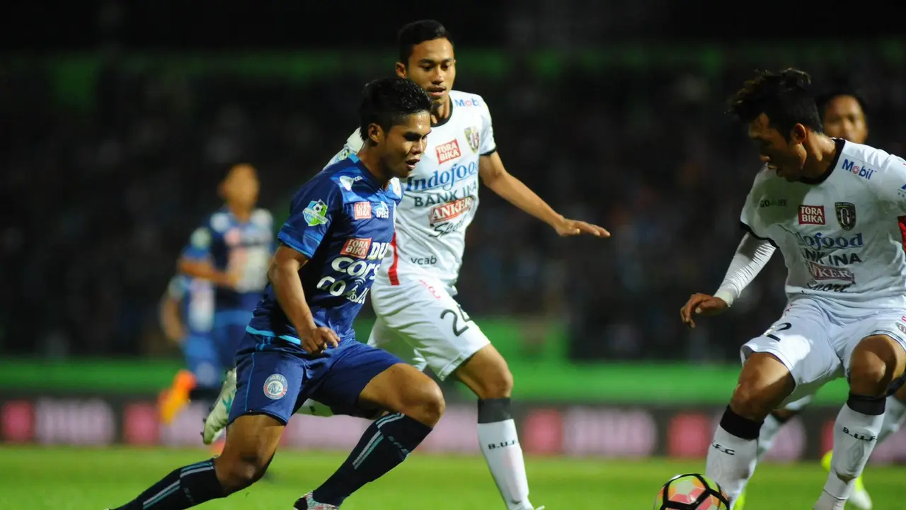Arema FC vs Bali United (Liputan6.com / Rana Adwa)