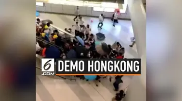 Aksi unjuk rasa di Hong Kong masih terus berlangsung. Baru-baru ini, beredar video kekerasan demonstran memukul warga di stasiun kereta.