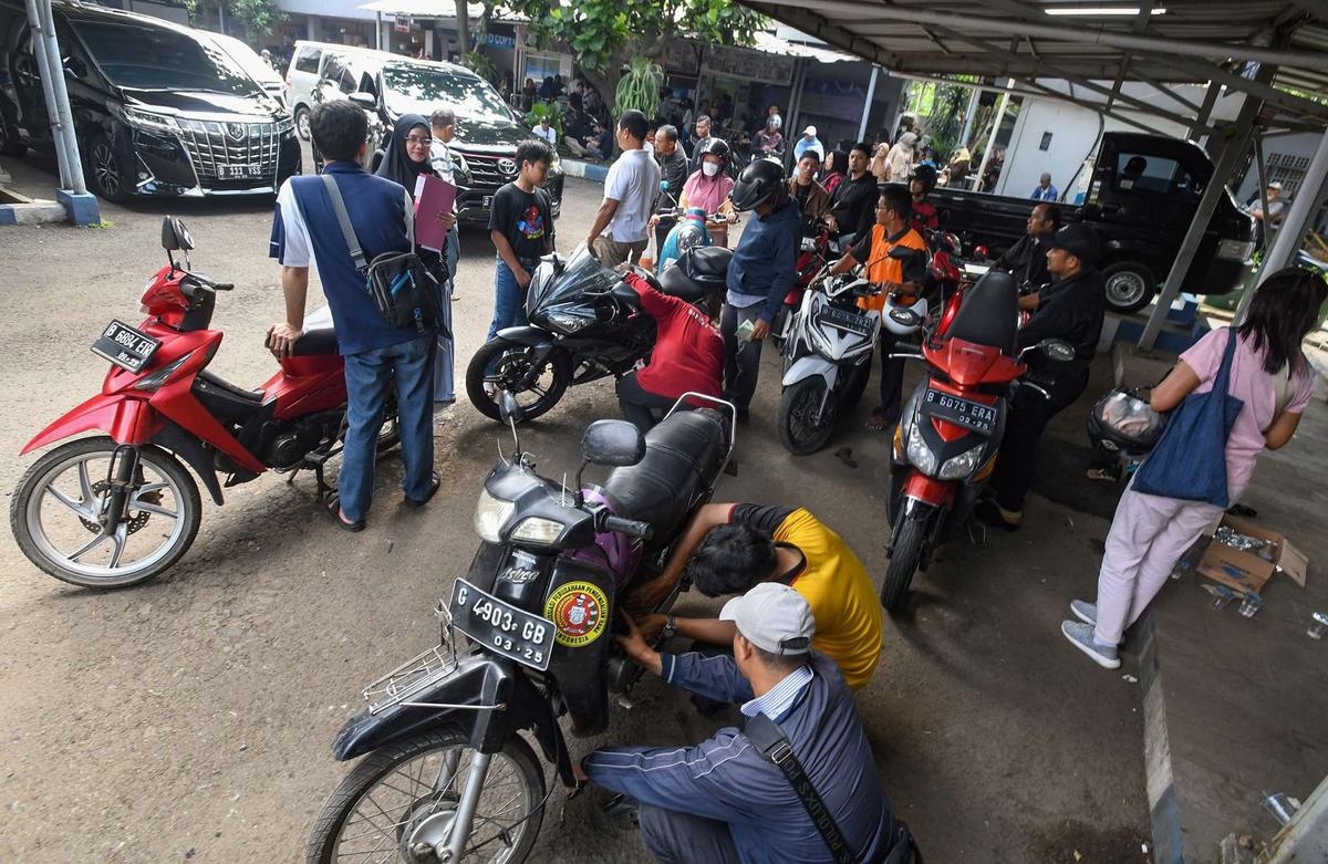 Warga serbu pemutihan pajak kendaraan bermotor