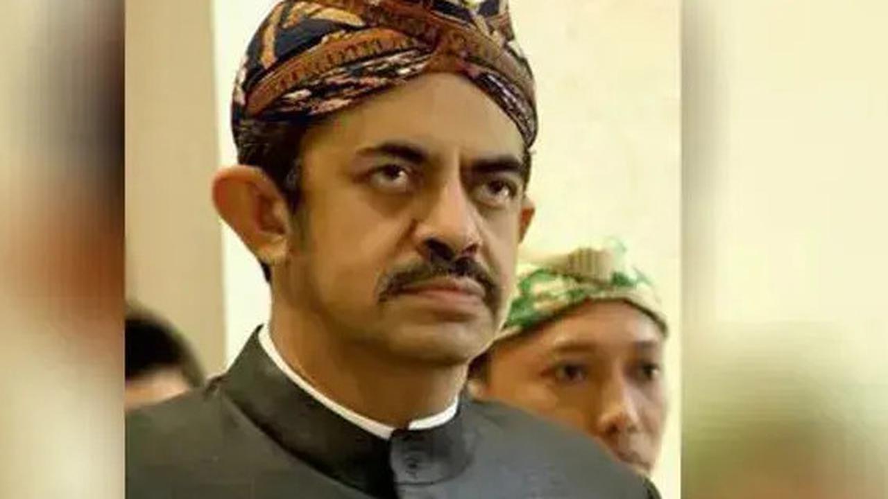 Jurist Tan, Eks Stafsus Nadiem Makarim jadi DPO Kejagung, Kapan buat Riza Chalid?