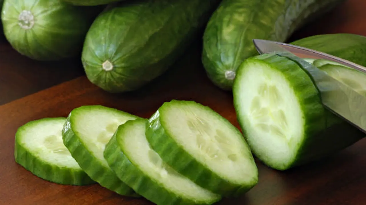 Benarkah Mentimun Mampu Mengobati Kanker dan Diabetes?