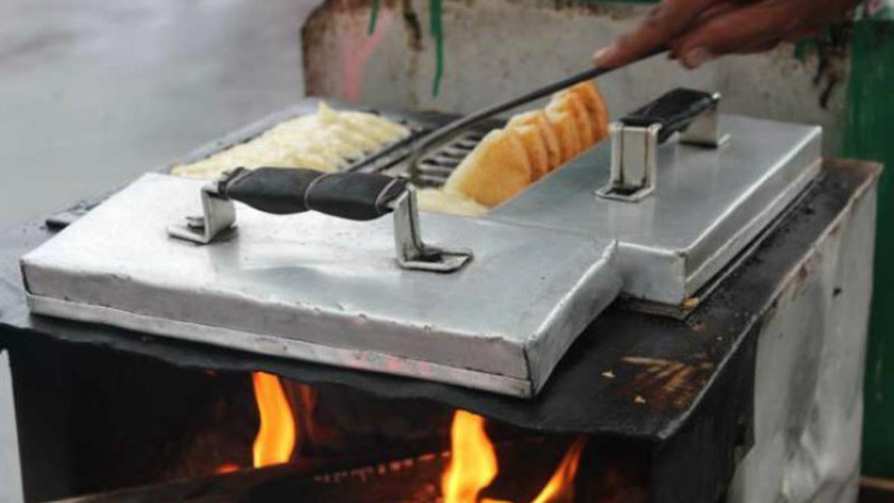 Kue Buroncong Makassar