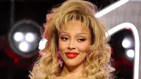 Lirik Lagu Gorgeous dari Doja Cat, Klipnya Bertabur Model Papan Atas dari Irina Shayk hingga Anok Yai