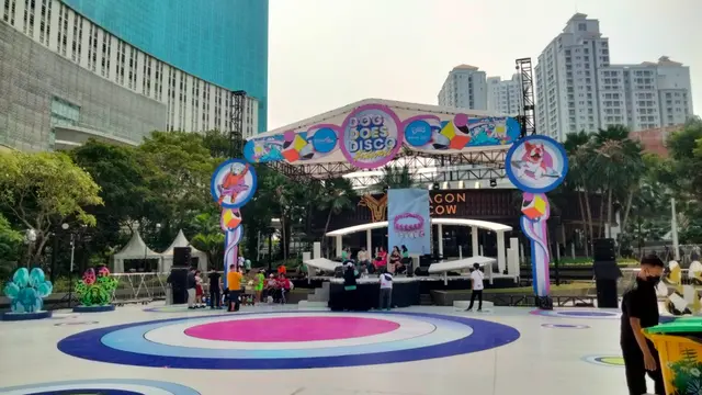 Panggung di Acara Dog Does Disco, Central Park