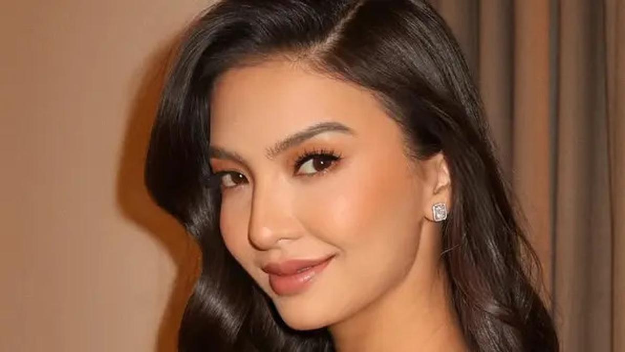 Potret Terbaru Raline Shah Tampil Anggun dan Memukau dengan Makeup Flawless, Pesona Elegannya Curi Perhatian