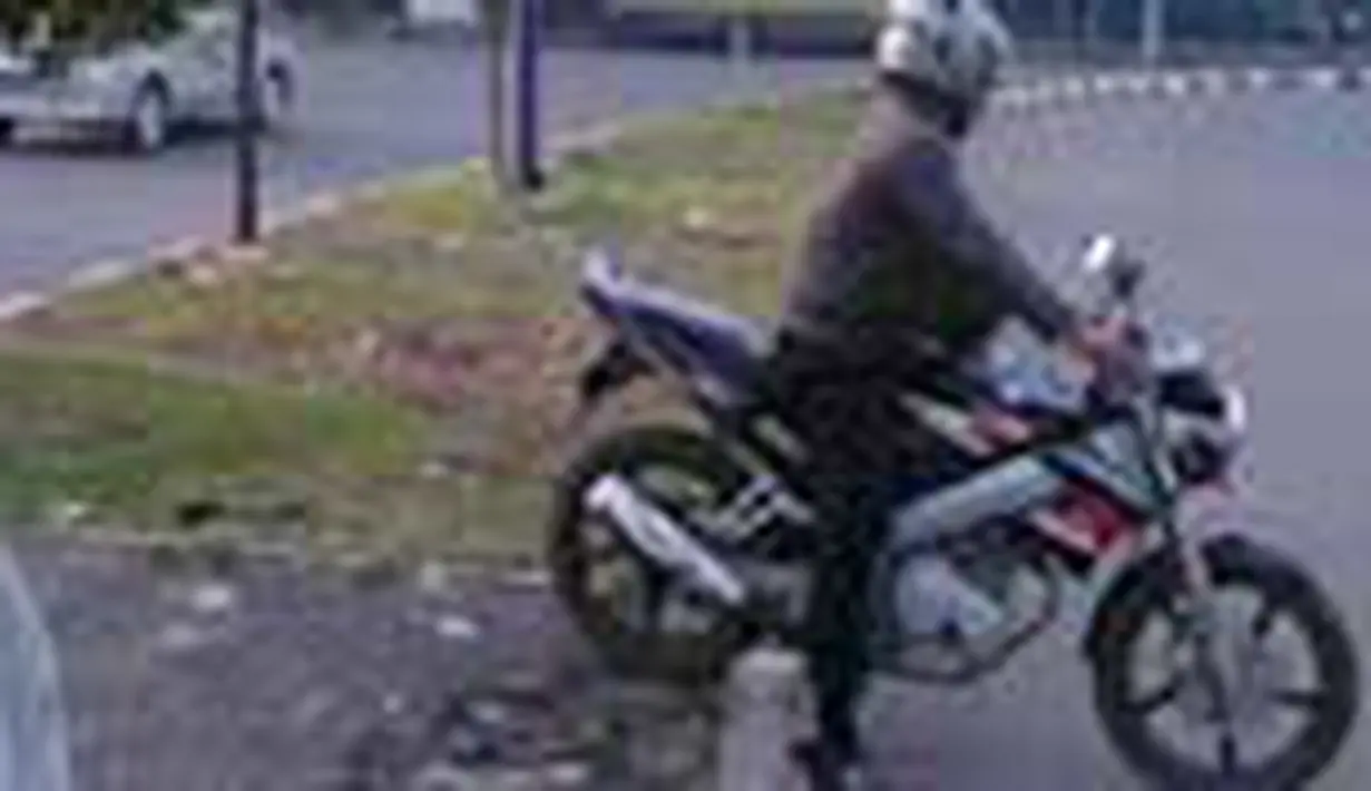 Para pengguna roda dua di Jakarta masih saja melanggar peraturan lalu lintas. Pelanggaran ini terjad
