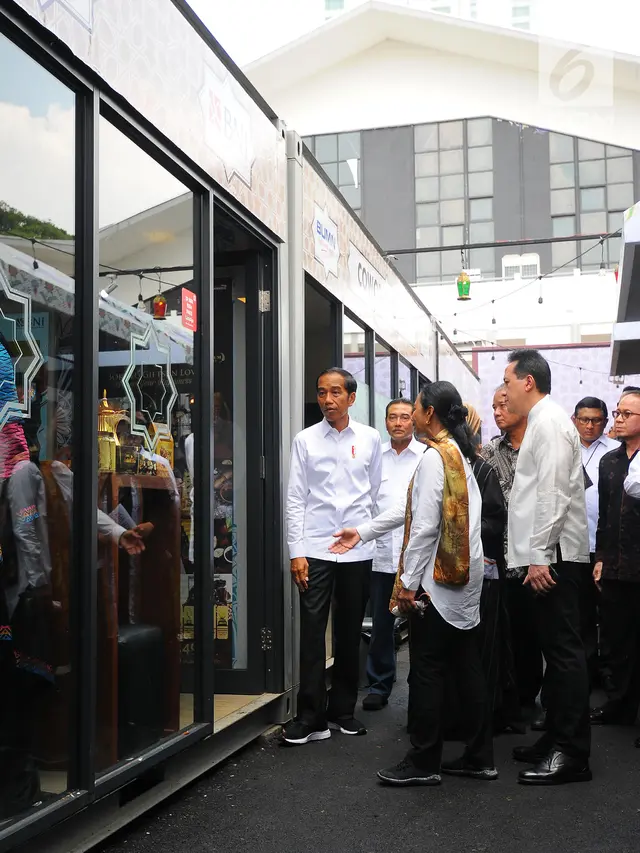 Jokowi Resmikan Halal Park di Senayan