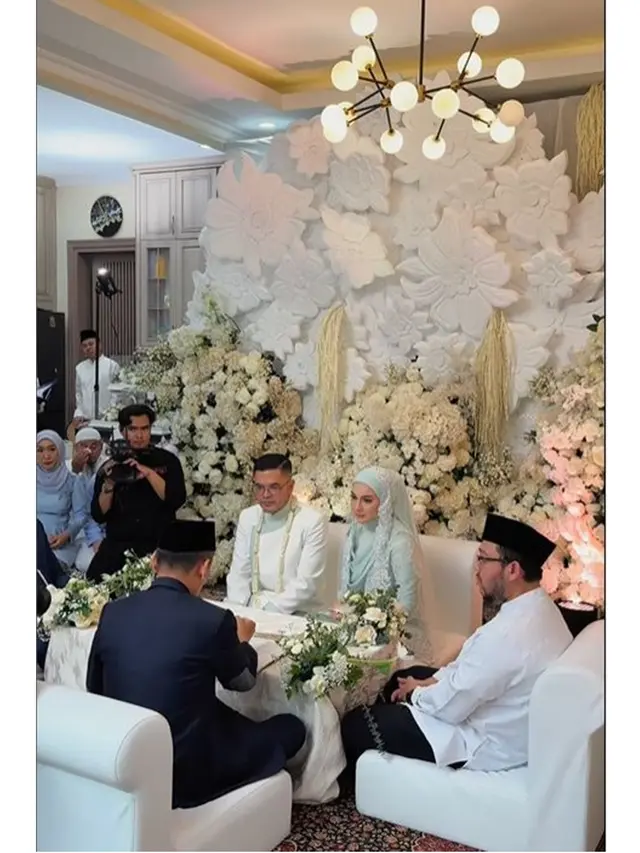 8 Potret Pernikahan Irish Bella dan Haldy Sabri, Khidmat Dihadiri Tamu Artis