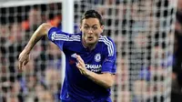 Nemanja Matic membantah rumor perpecahan di tubuh Chelsea. (Guardian)
