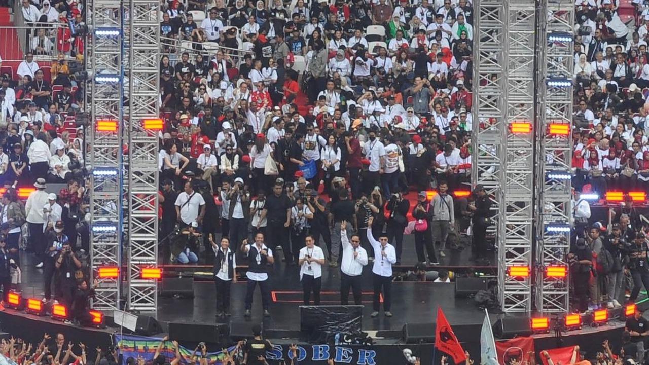 FOTO: Penampakan Stadion Utama Gelora Bung Karno Dipadati Ratusan Ribu Pendukung Ganjar-Mahfud saat Kampanye Akbar Salam Metal