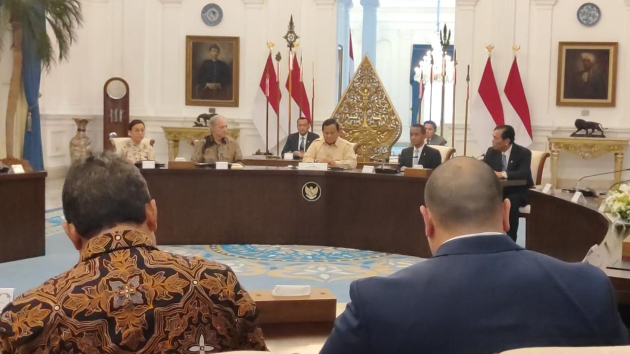 Prabowo Kenalkan Pengusaha Indonesia hingga Hashim ke Konglomerat AS Ray Dalio: Adik Saya Sendiri