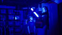 Film horor Lights Out memiliki banyak adegan yang dirasa mampu membuat para penonton takut terhadap gelap. (Warner Bros Pictures)