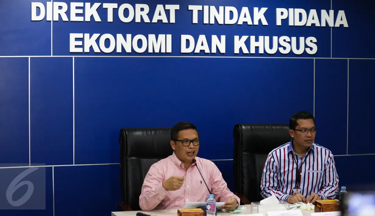 Brigjen Agung Setya memberi keterangan saat rilis pelaku pembobol 7 Bank dengan total kerugian sekitar Rp 1 triliun, Jakarta, Kamis (9/3). Pelaku mengajukan kredit di 7 bank di Indonesia dengan total sekitar Rp 850 miliar. (Liputan6.com/Faizal Fanani)