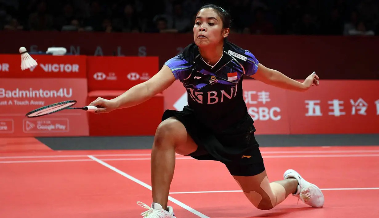 Menilik jalannya laga, Gregoria Mariska Tunjung sejatinya sanggup menyulitkan Tai Tzu Ying di awal game pertama. Tunggal putri Tanah Air memaksa wakil Taiwan tersebut terlibat drama kejar-kejaran skor. (STR/AFP)