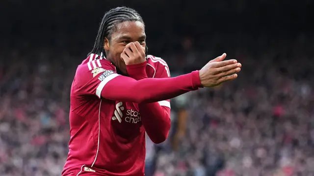 Foto: Aksi Memukau Wonderkid Liverpool, Rio Ngumoha saat The Reds Tumbangkan Fulham di Liga Inggris