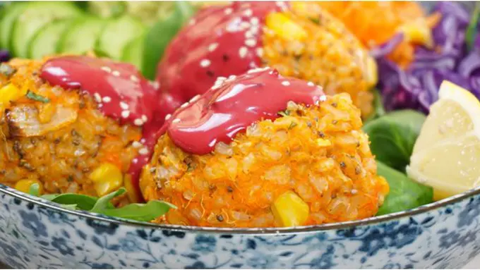 Bola Nasi/copyright thetastyk.com