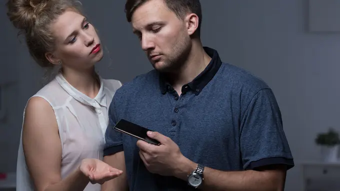 pasangan asik gadget